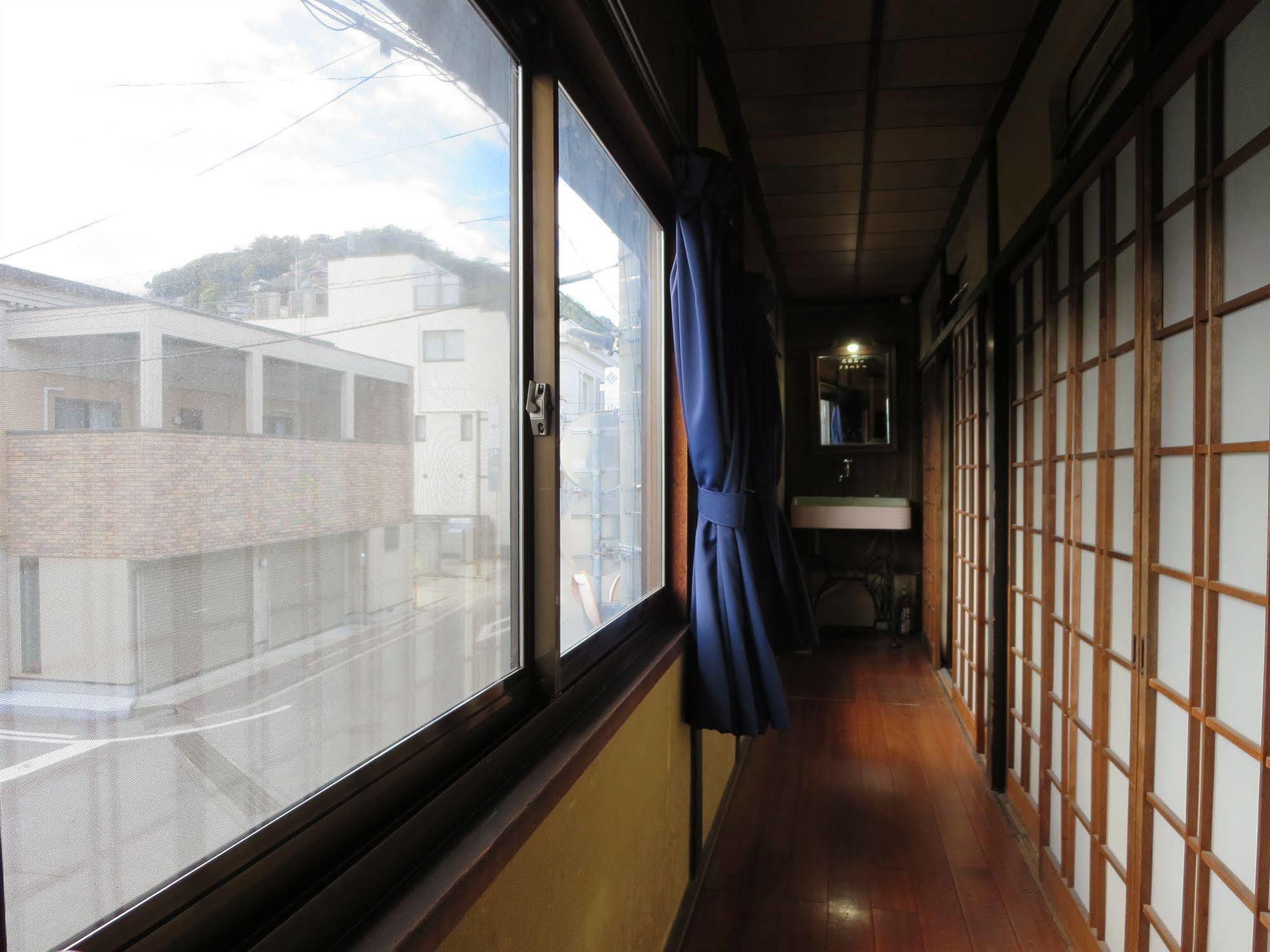 Onomichi Guesthouse Fuji Hostel Exteriör bild